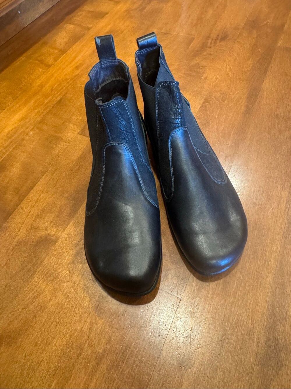 Naot Women’s 38 US 7-7.5 Black Leather Chelsea Ankle Boots Comfort